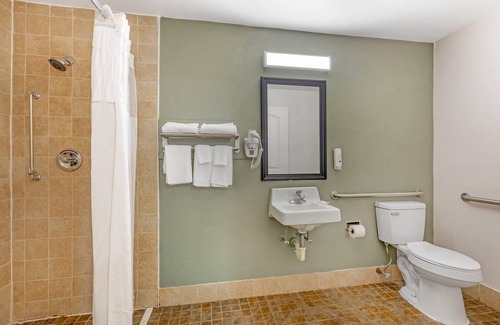 Orangeburg Hotel | Quality Inn & Suites Orangeburg