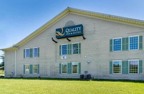 Central Bridge Hotel | Quality Inn & Suites Schoharie near Howe Caverns