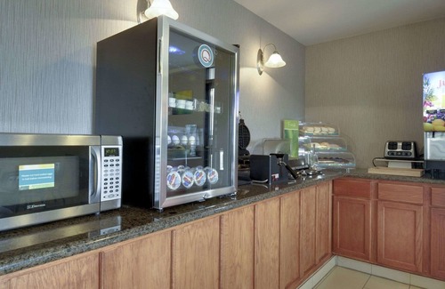 Clarksville Hotel | Quality Inn & Suites