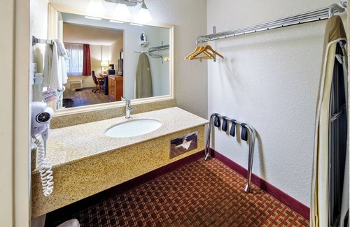 Lake Havasu City Hotel | Quality Inn & Suites Lake Havasu City