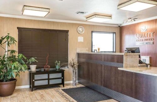 Woodland Hotel | Quality Inn & Suites Woodland - Sacramento Airport