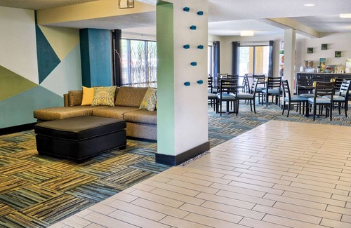 Thornburg Hotel | Quality Inn Thornburg