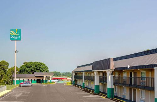 Hurricane Mills Hotel | Quality Inn