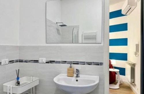 Quarto dei Mille Apartment | Quarto Beachfront e Parking Il Nido sul Mare