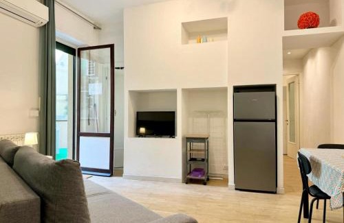 Quarto dei Mille Apartment | Quarto Beachfront e Parking Il Nido sul Mare