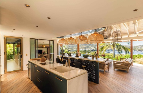 Anse du Grand Cul-de-Sac Villa | Quartz is a jewel in front of the sea with a large and nice view of the ocean