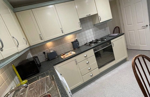 Abingdon House | Queen Anne Court by Prescott Apartments