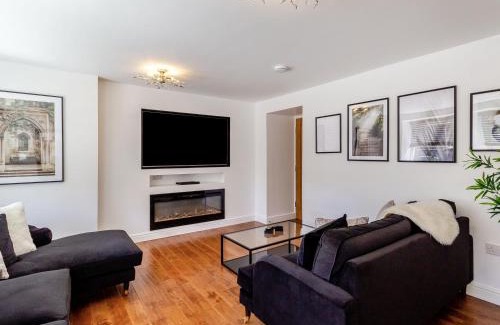 Eastgate Apartment | Queen Anne Suite