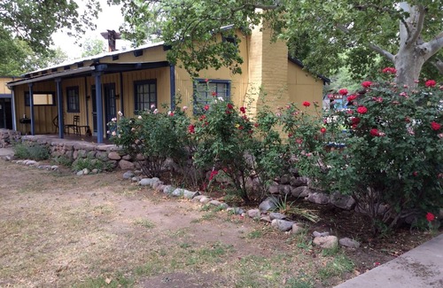 Tumacacori-Carmen Apartment | Queen Casita in Santa Gertrudis Leigh
