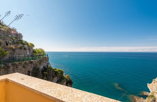 Masero House | Queen of Sea Gold, Terre Marine