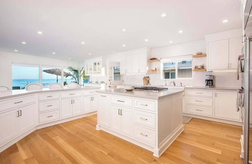 Carpinteria House | "Queen of the Coast" Beachfront Oasis in Rincon Point