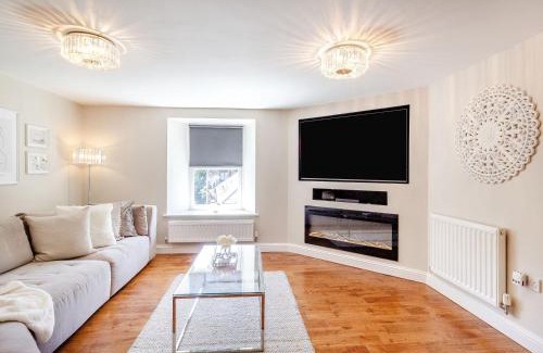 Eastgate Apartment | Queen Victoria Suite