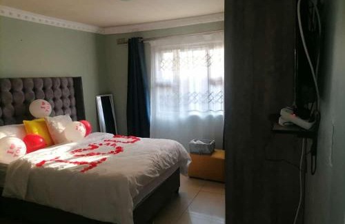 Durban House | Queens And Kings Lodge