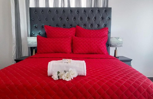 Hatfield Apartment | Queens Palace