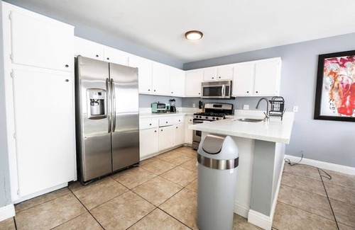North Las Vegas Villa | Quick in and out. Location to Explorer.City & Beyond