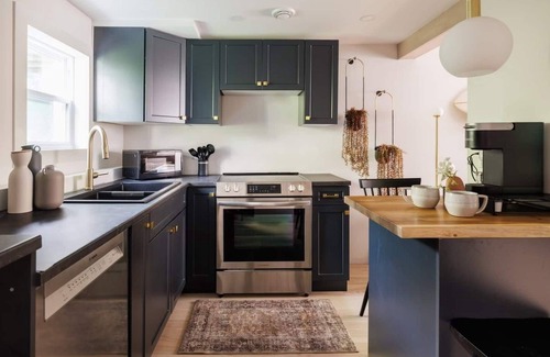 Quidi Vidi Apartment | Quidi Vidi Tides: 1BR Walk To QV Attractions