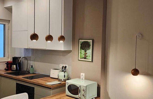 Petralona Apartment | Quiet 2-bedroom apartment "Smile in Center of Athens" with AC