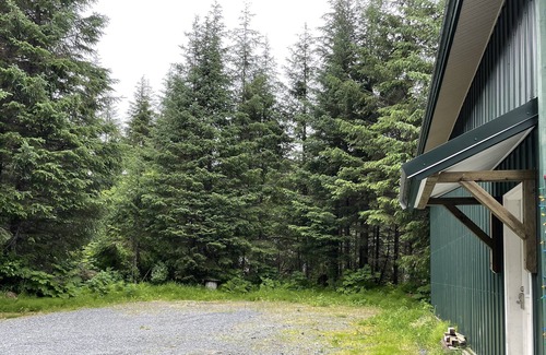 Questa Woods House | Quiet 2 Bedroom House