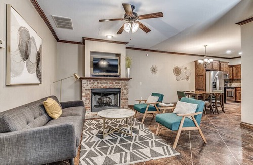 Central Oklahoma City House | Quiet 4 Bed Home With HOA Park
