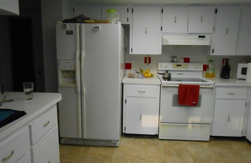 Regency Park House | Quiet and private screened in pool home 2br/2 bath, hot tub - fully equipped