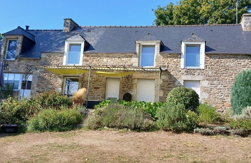 Crehen House | Quiet and seaside in charming house 3000 m2 park