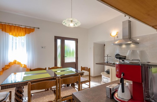 Brgod Villa | Quiet and secluded, minutes to beach, private pool in a wonderful garden