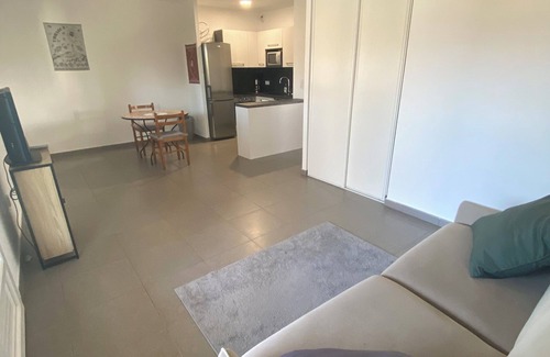 Ghisonaccia Apartment | Quiet apartment 5 minutes from amenities