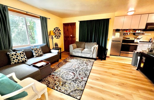 Rabbit Creek Apartment | Quiet Apartment in the Woods