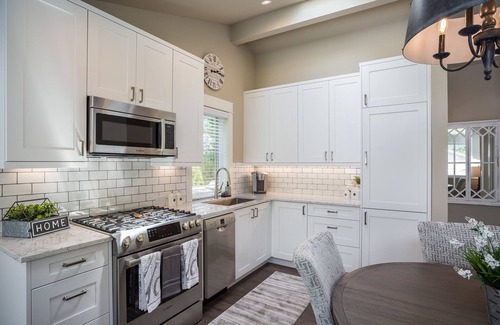 Norkirk Cottage | Quiet Carriage House Charmer NEW KING BED