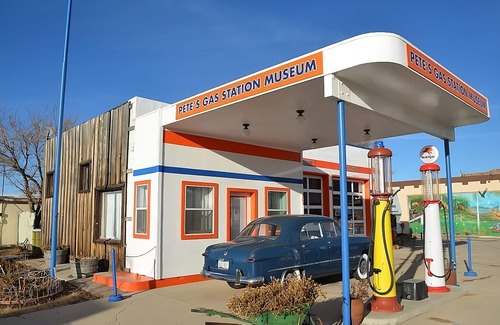 Williams House | Quiet, Comfortable Unit in Williams! Free Continental Breakfast & Parking