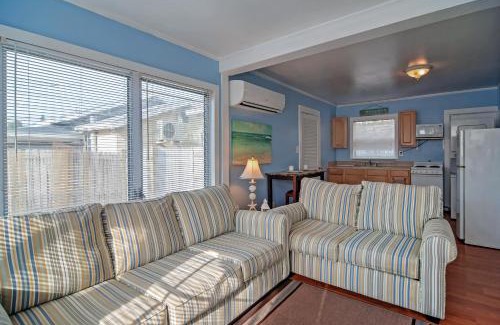 Treasure Island House | Quiet Cottage Less Than half Mi to Gulf Coast and Boardwalk!