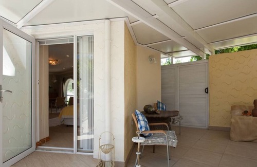 Somerset West Cottage | Quiet Cottage near golf/beach/mountains (wifi+pool)