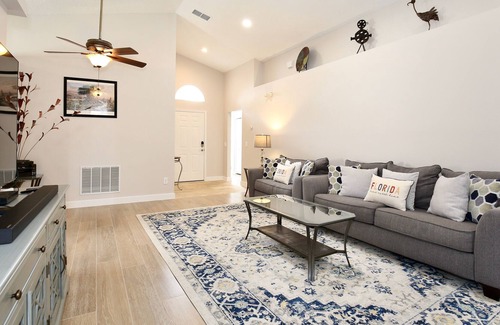 Florida Pines House | Quiet Cottage+pool near Disneyworld and Legoland