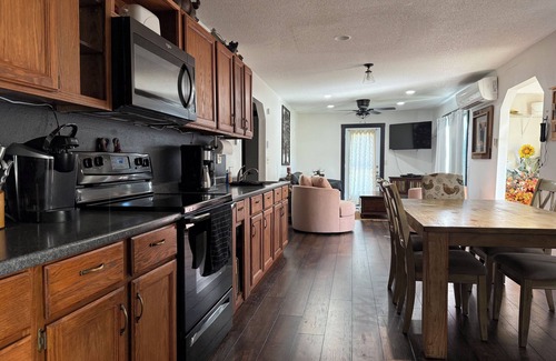 Custer Cottage | Quiet country comfort. 3 miles from Custer, 3 miles from Custer State Park