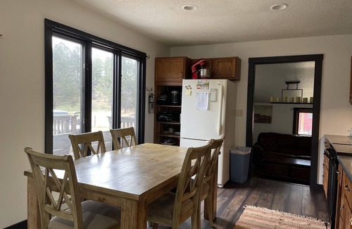 Custer Cottage | Quiet country comfort. 3 miles from Custer, 3 miles from Custer State Park