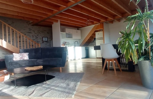 Jans House | Quiet country house located halfway between Rennes and Nantes.