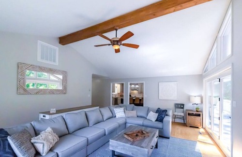 Westport Cottage | Quiet Cove +Lagoon Pool+ Private Dock + Boat Rental