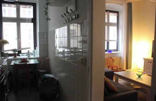 Goerlitz Apartment | Quiet & cozy apartment in Südstadt, close to the train station & free parking