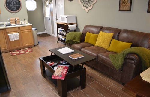 Whispering Hills Cabin | Quiet creekside retreat on Lake Bob Sandlin - boat dock on property