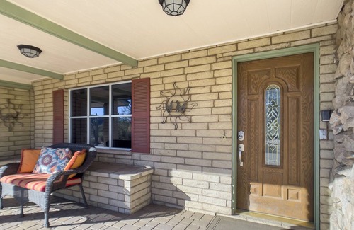 Las Sendas House | Quiet Desert Retreat ~ 2+ acre ~ City lights/Mtn Views ~ heated pool ~ remodeled