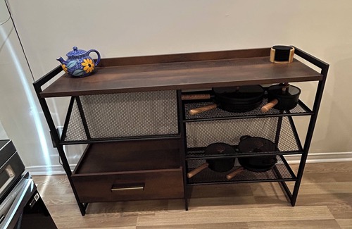 Amherstview Apartment | Quiet, friendly neighbourhood with nearby parks.