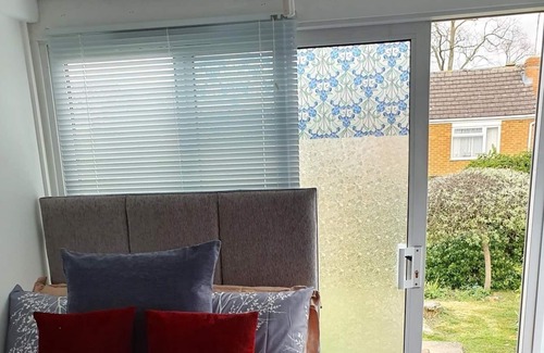 Olney Apartment | Quiet Garden Retreat