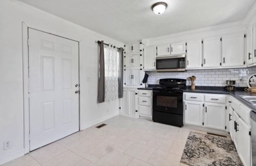 Bethelridge House | Quiet getaway, 15-20 minutes to Lake Cumberland and 5 mins to downtown Somerset