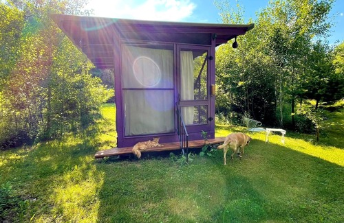 Etna House | Quiet Getaway to take a break - before you "break".