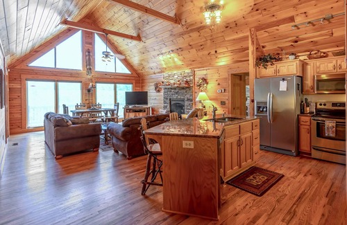 Topton Cabin | Quiet Haven Mountain Top Cabin - 3 Bedroom Cabin w/Breathtaking Views