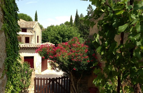 Barjac House | Quiet holiday in Provence in the middle area of ​the Cote du Rhone.
