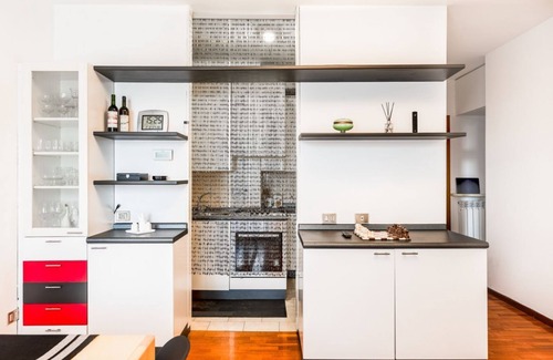 Milan Apartment | Quiet Home with Terrace - 20 min from Milan Duomo