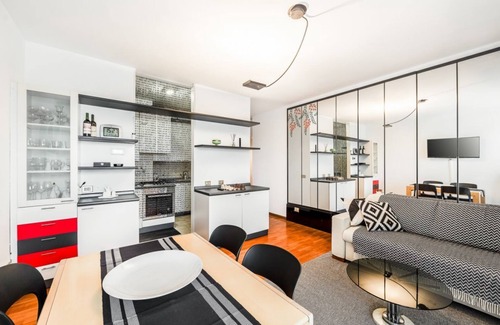 Milan Apartment | Quiet Home with Terrace - 20 min from Milan Duomo