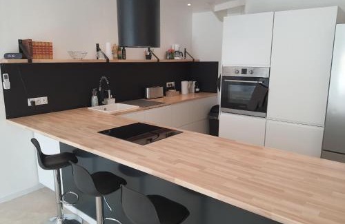 Saint-Pierre House | Quiet house for 6 people with parking - 5 minutes from Timone University Hospital