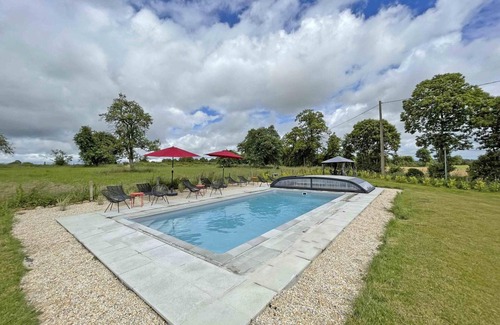 Mantilly Cottage | Quiet house in the heart of Normandy with spa